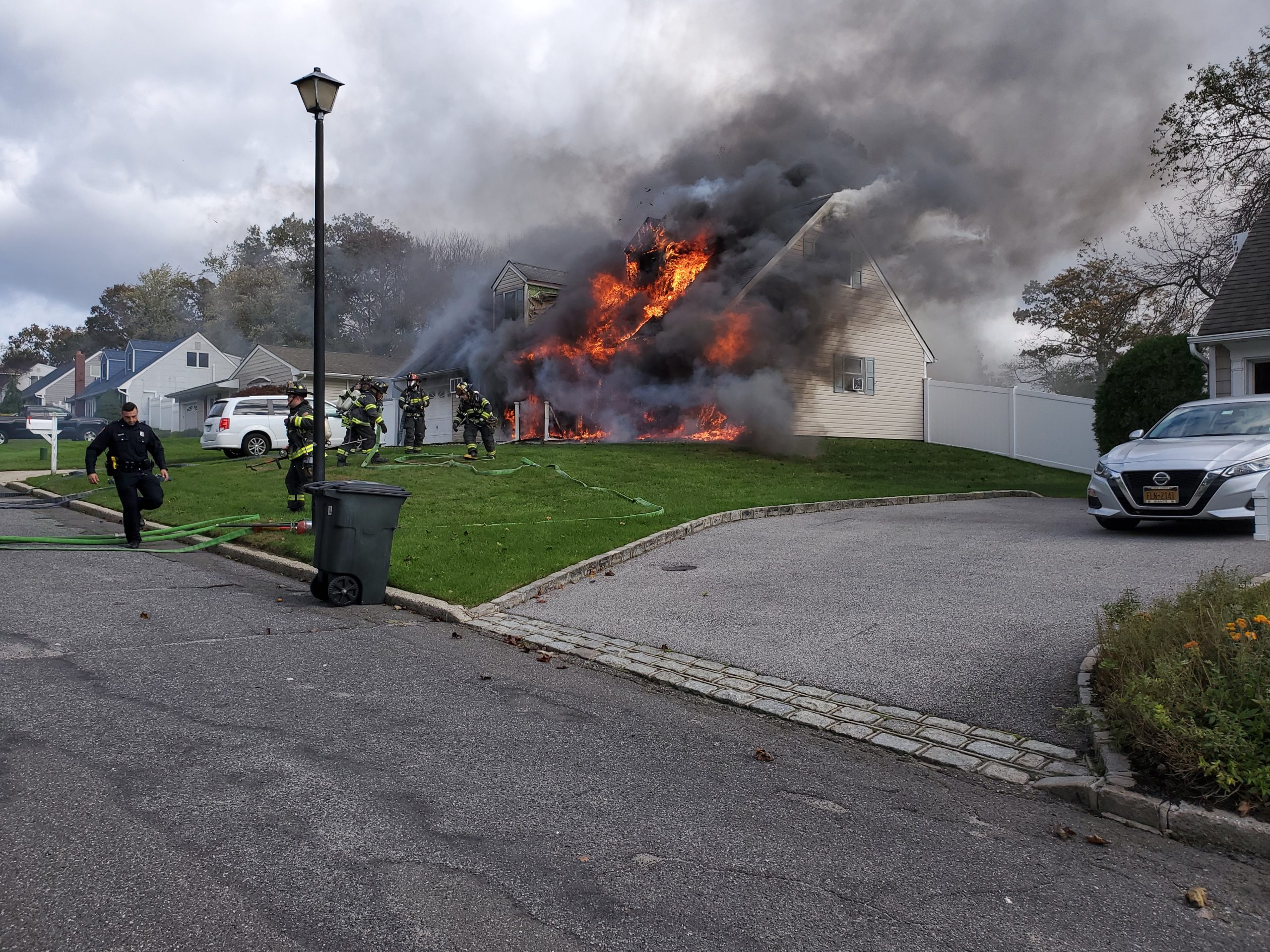 Holtsville FD Responds to Structure Fire in Farmingville