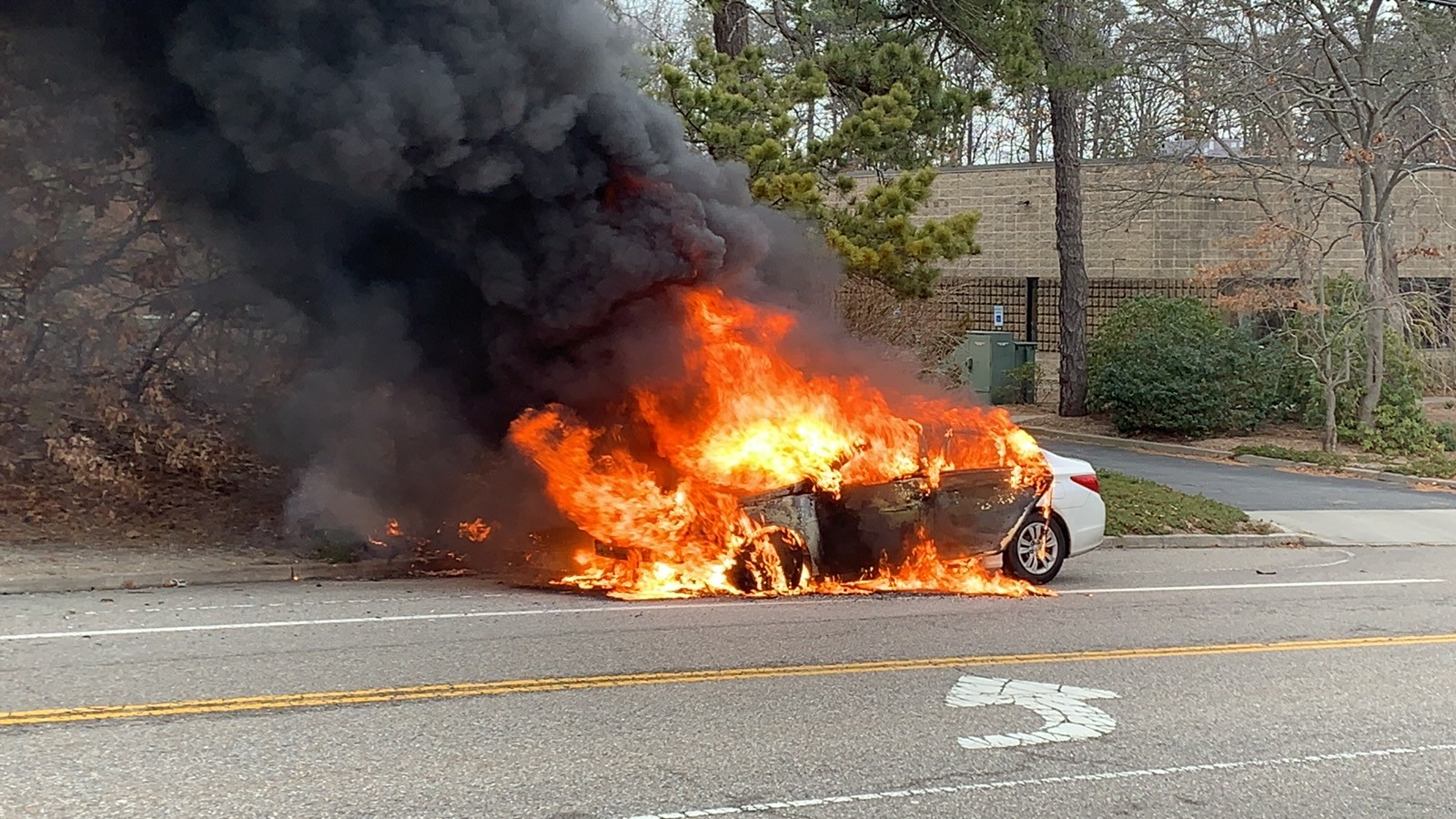 Holtsville Fire Fighters Respond to Car Fire