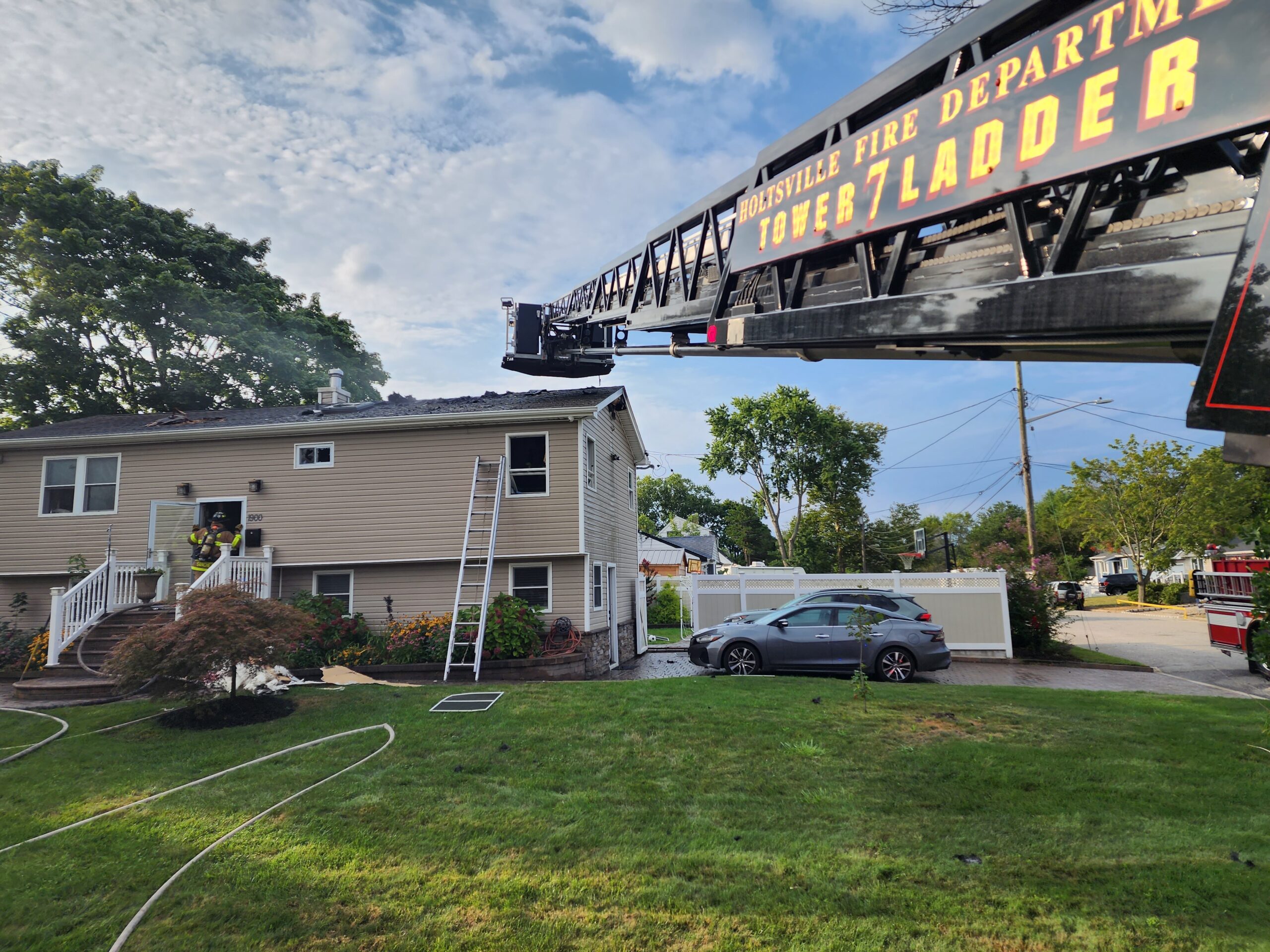 Holtsville FD Responds to Medford Fire District