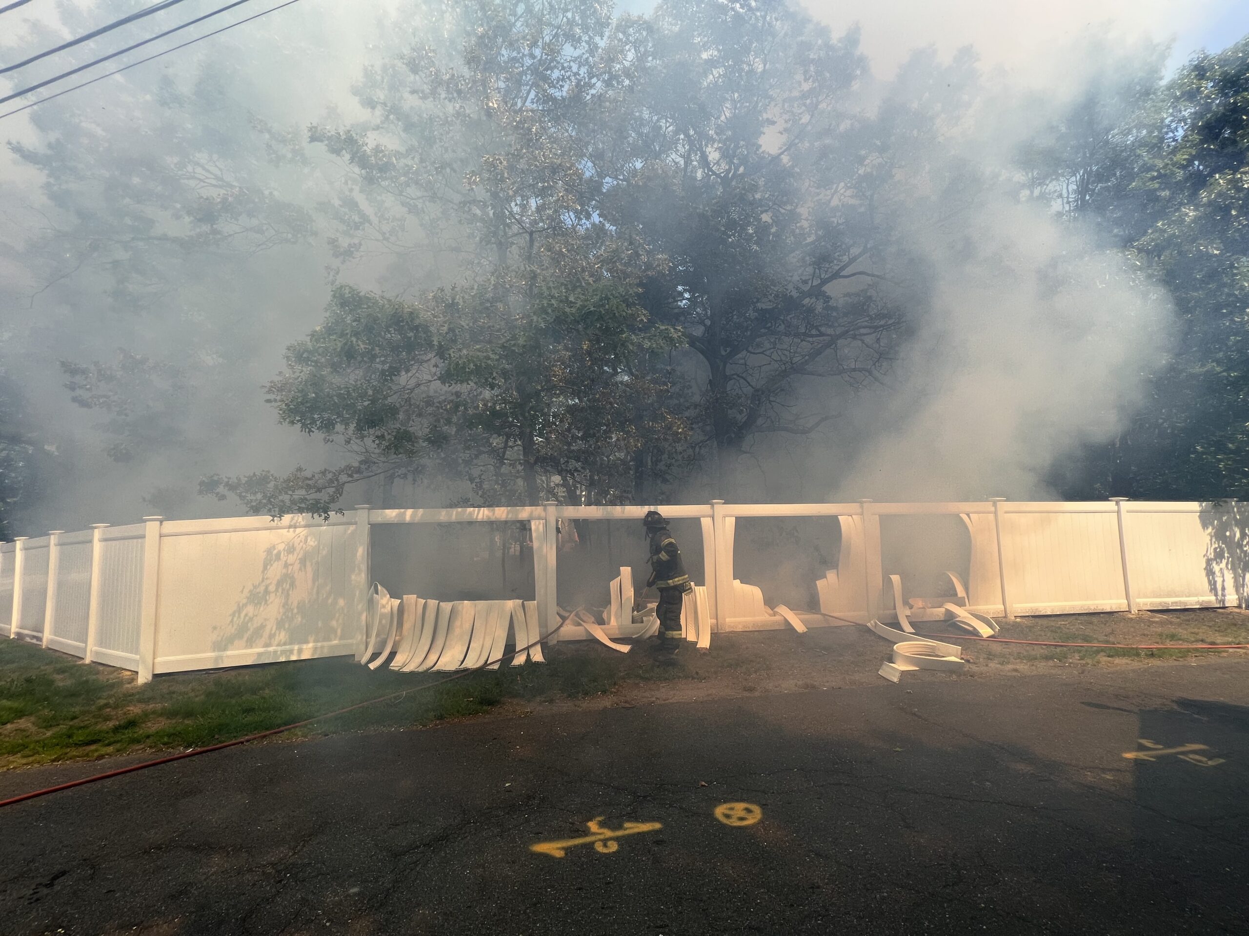 Holtsville FD Responds to Brush Fire